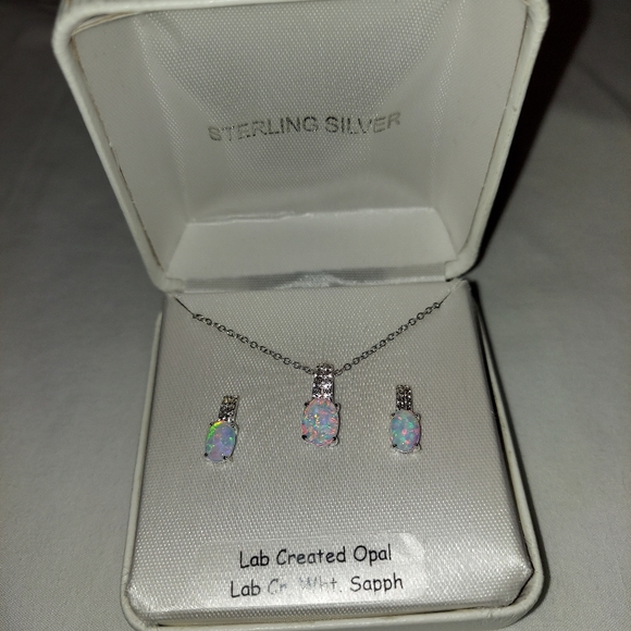 SS Lab Cr Opal & Lab Wht Sapphire necklace set - Picture 3 of 3